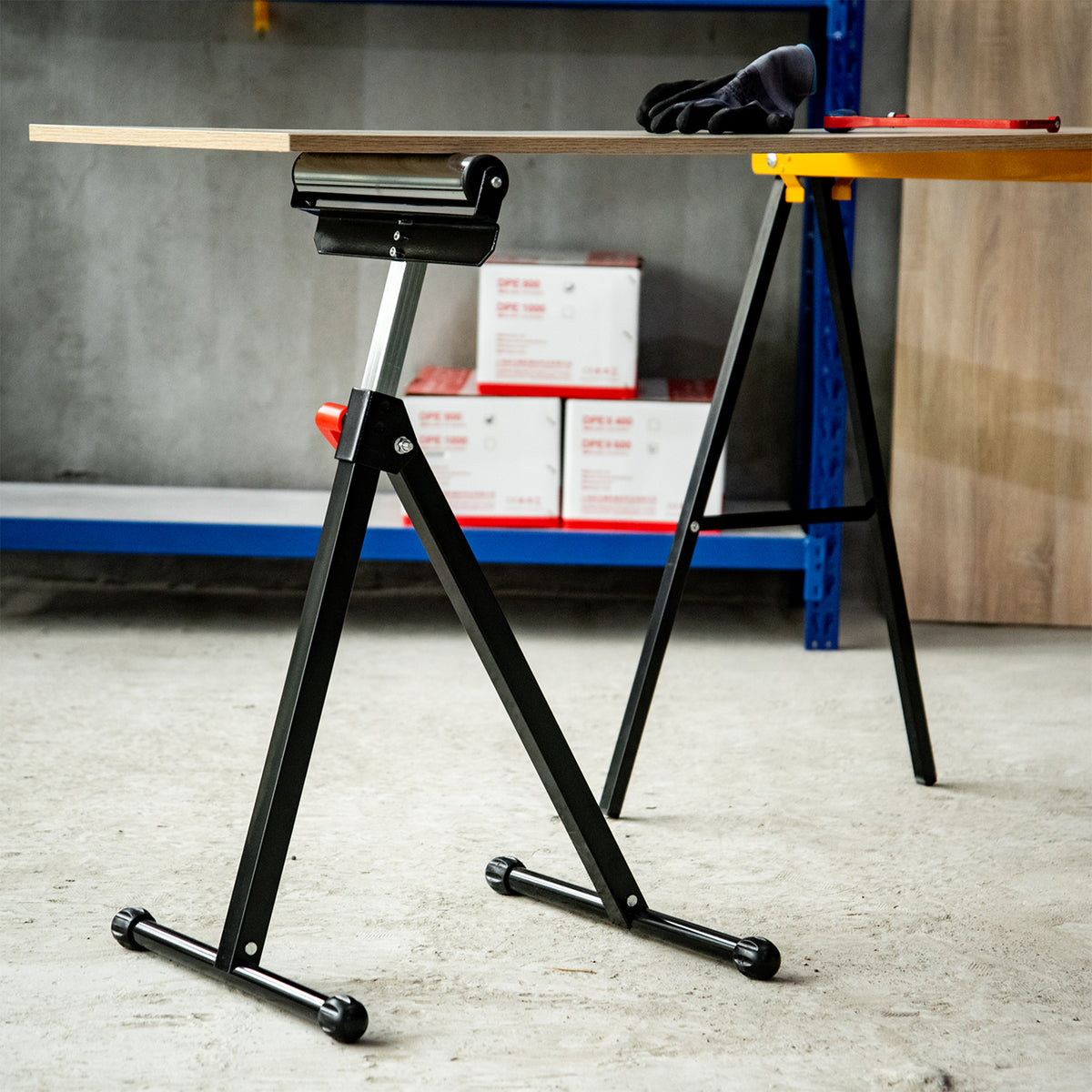 Roller stand, roller support, height-adjustable work stand, roller pedestal, auxiliary stand, support stand, up (2)