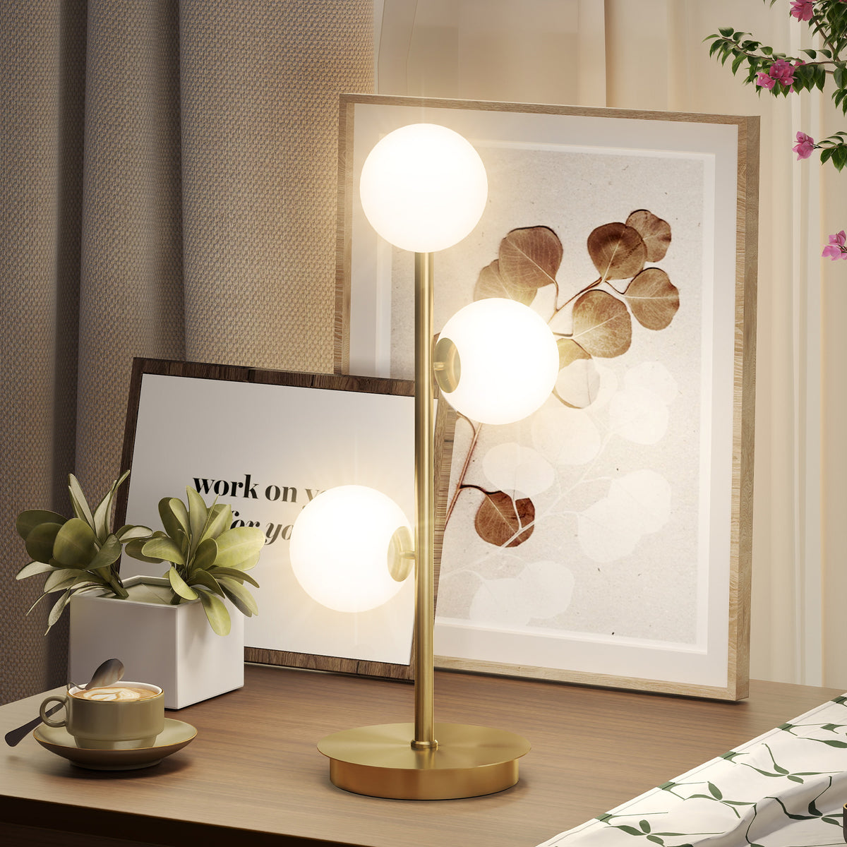 Table lamp with 3 globe shades, with sturdy steel base, G9 sockets, 24 x 24 x 53 cm, brass (2)