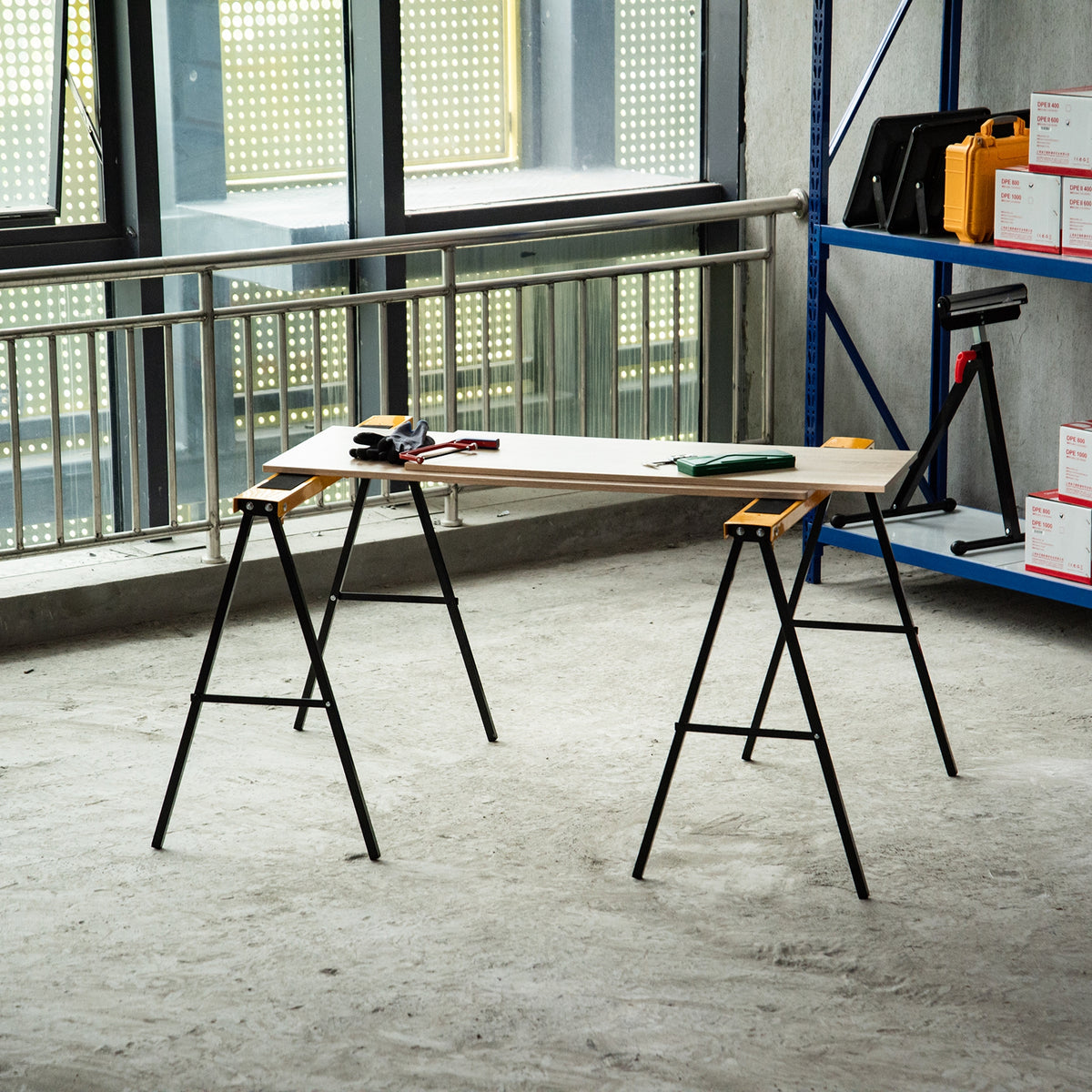 Sawhorse, trestle, support stand, foldable, non-slip, steel, orange, black, 99.5 x 50 x 78 cm, load capacity 125 (2)