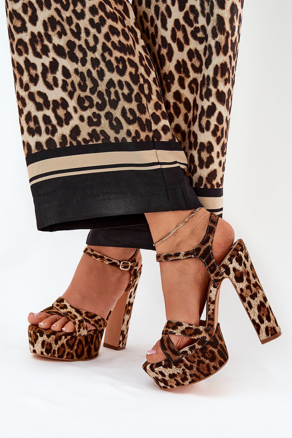  Sandalen mit Absatz model 210804 Step in style 