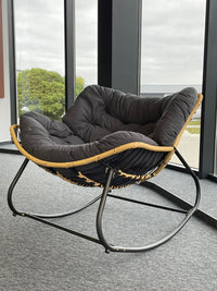 Moderner skandinavischer grauer Schaukelstuhl Cocoon – Produktabbildung 6